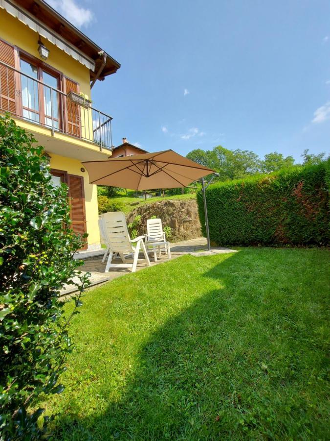 Casa Vacanza Il Glicine Casale Corte Cerro Экстерьер фото
