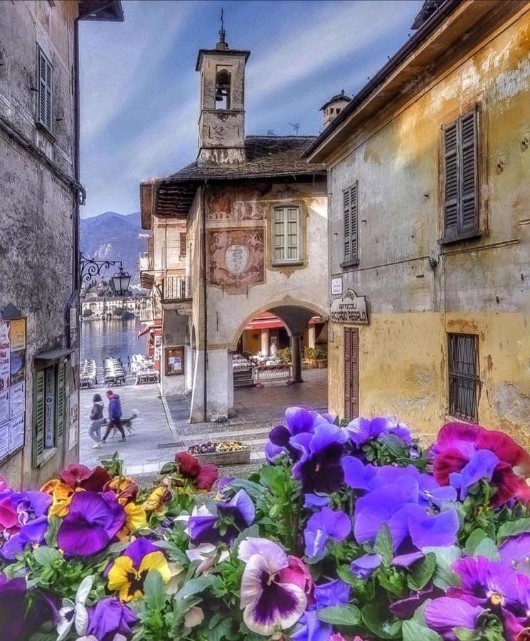 Casa Vacanza Il Glicine Casale Corte Cerro Экстерьер фото