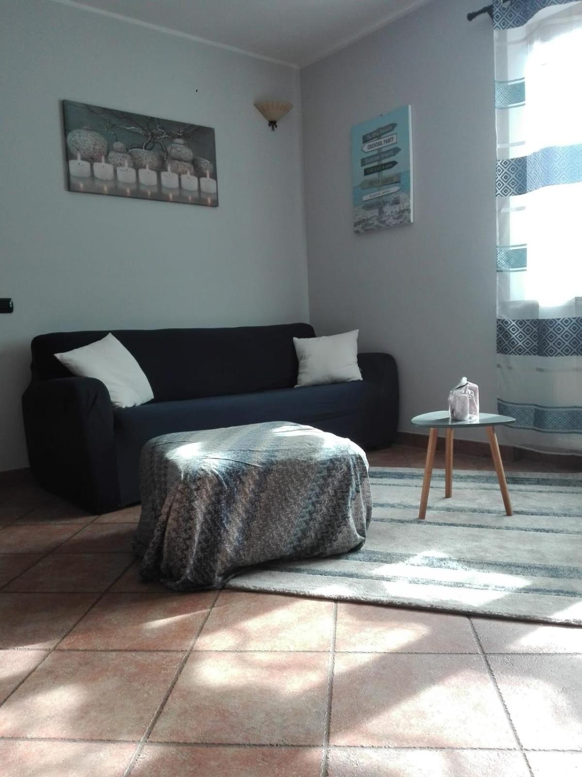 Casa Vacanza Il Glicine Casale Corte Cerro Экстерьер фото