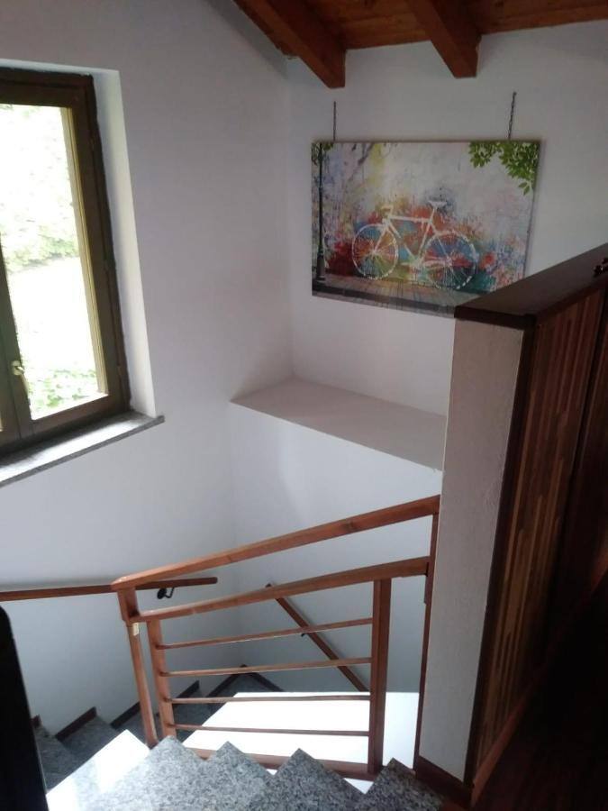 Casa Vacanza Il Glicine Casale Corte Cerro Экстерьер фото