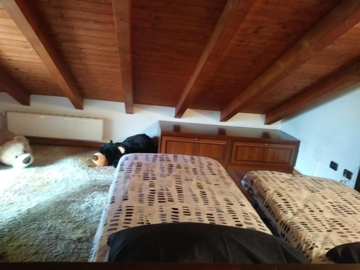 Casa Vacanza Il Glicine Casale Corte Cerro Экстерьер фото
